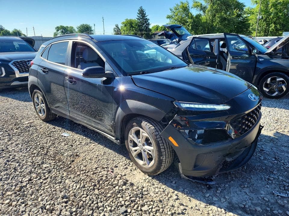 2023 HYUNDAI KONA SEL 4