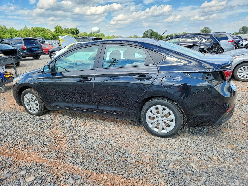 2022 HYUNDAI ACCENT SE 2