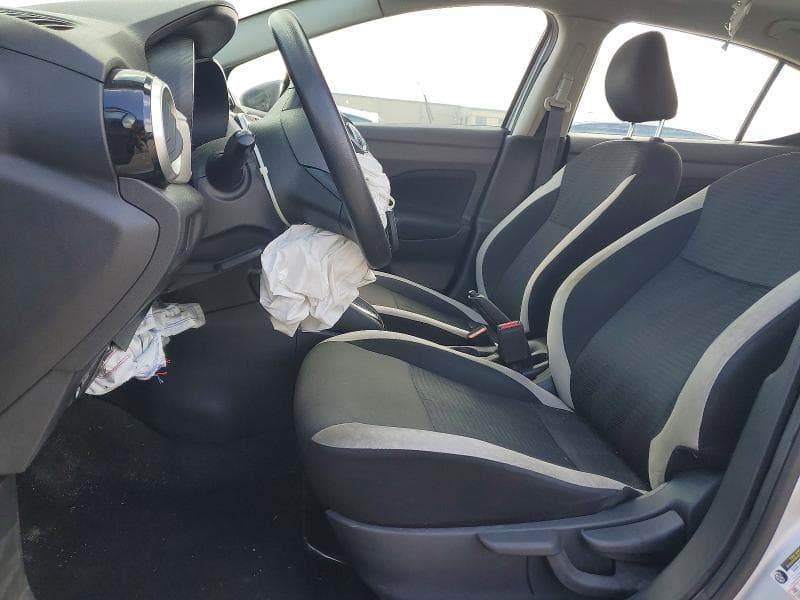 2021 NISSAN VERSA SV 7