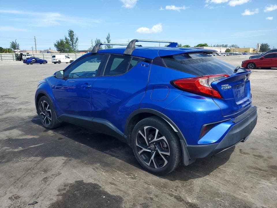 2022 TOYOTA C-HR XLE XLE 2