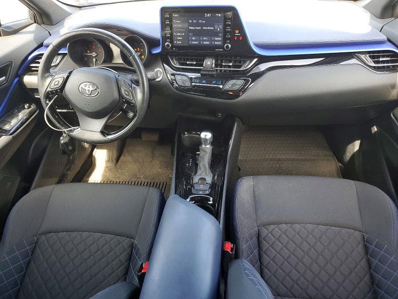 2022 TOYOTA C-HR XLE XLE 8