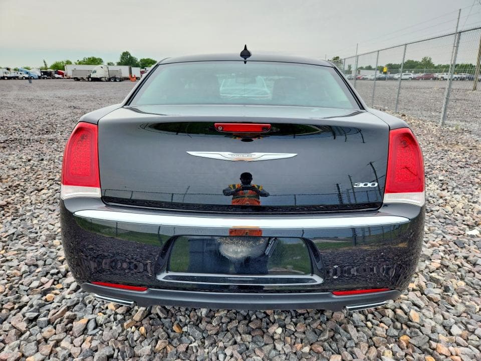 2016 CHRYSLER 300 LIMITED LIMITED 6