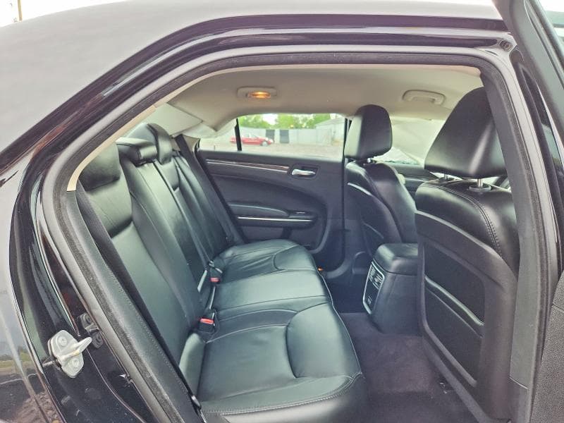 2016 CHRYSLER 300 LIMITED LIMITED 10