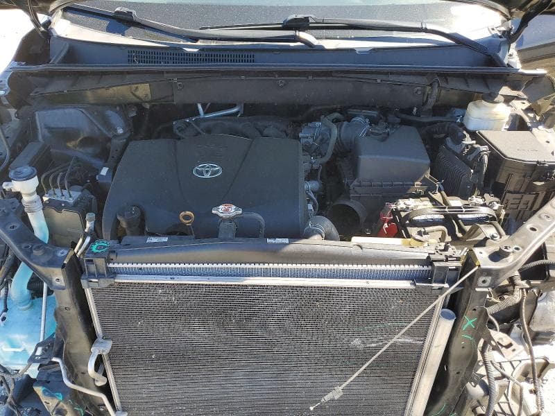 2018 TOYOTA HIGHLANDER XLE 11