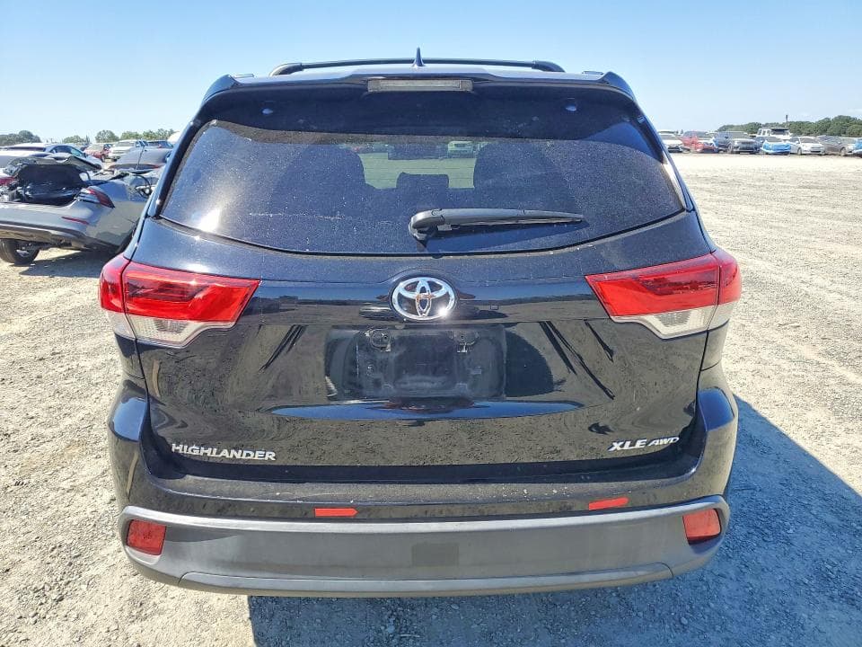 2018 TOYOTA HIGHLANDER XLE 6