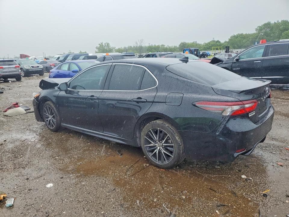 2022 TOYOTA CAMRY SE 2