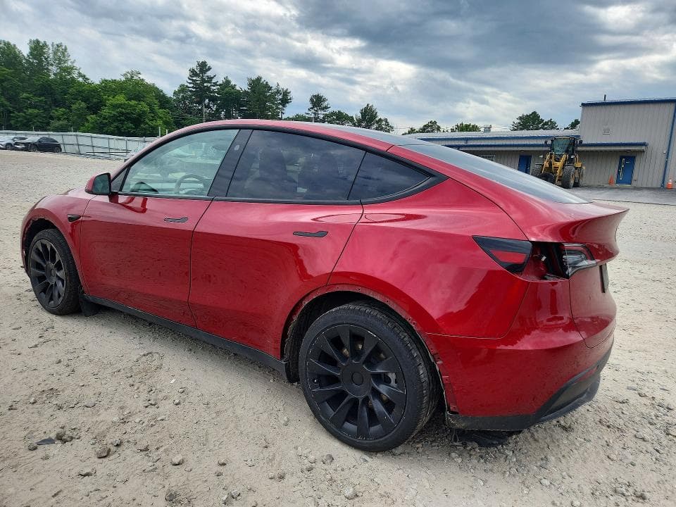 2024 TESLA MODEL Y 2