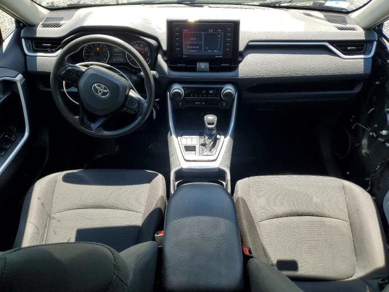 2020 TOYOTA RAV4 LE 8