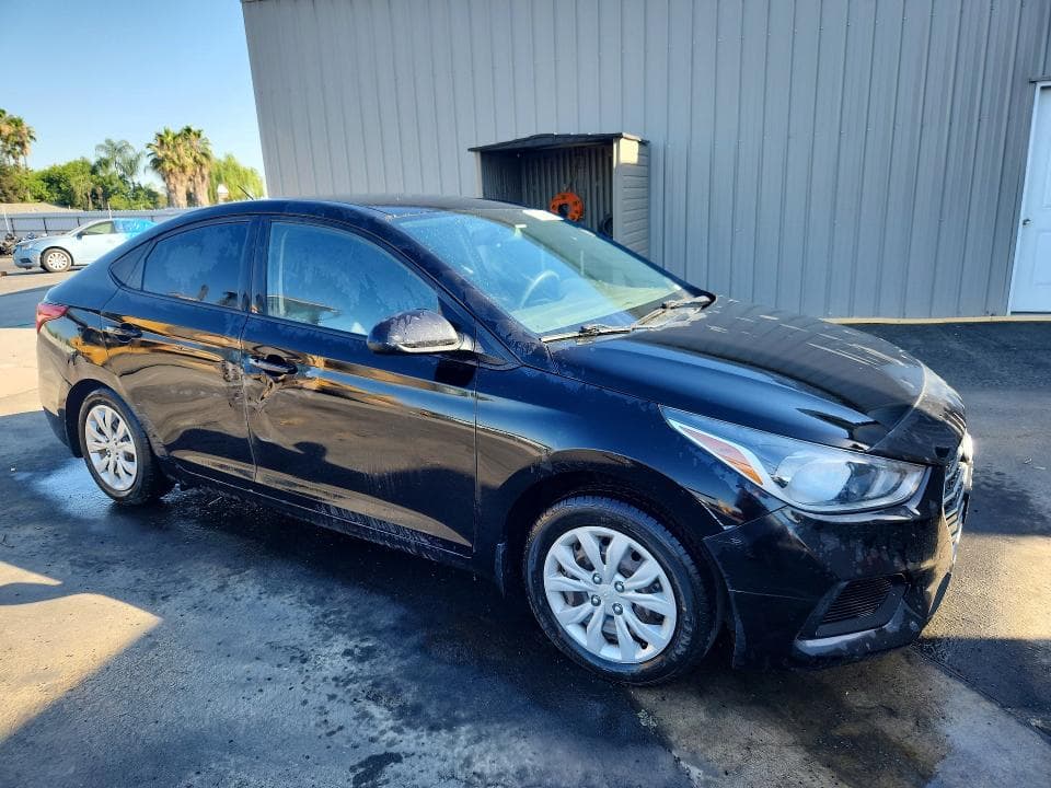 2019 HYUNDAI ACCENT SE 4