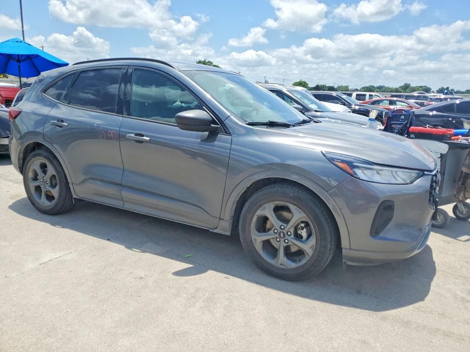 2023 FORD ESCAPE ST LINE 4