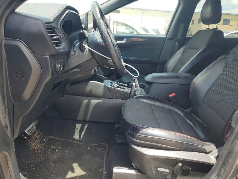 2023 FORD ESCAPE ST LINE 7