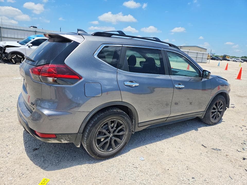 2018 NISSAN ROGUE SV 3