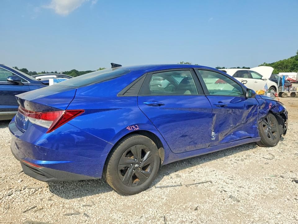 2021 HYUNDAI ELANTRA SEL 3