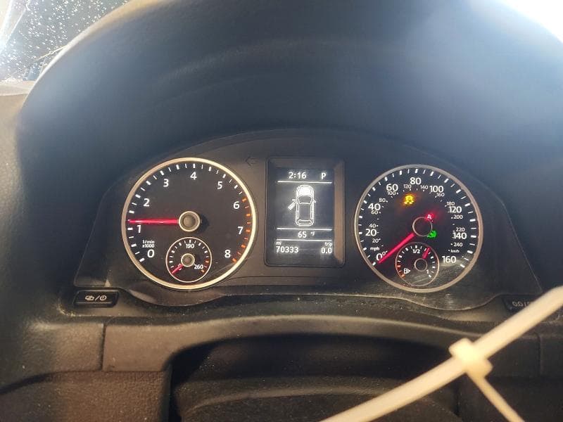 2017 VOLKSWAGEN TIGUAN S S 9
