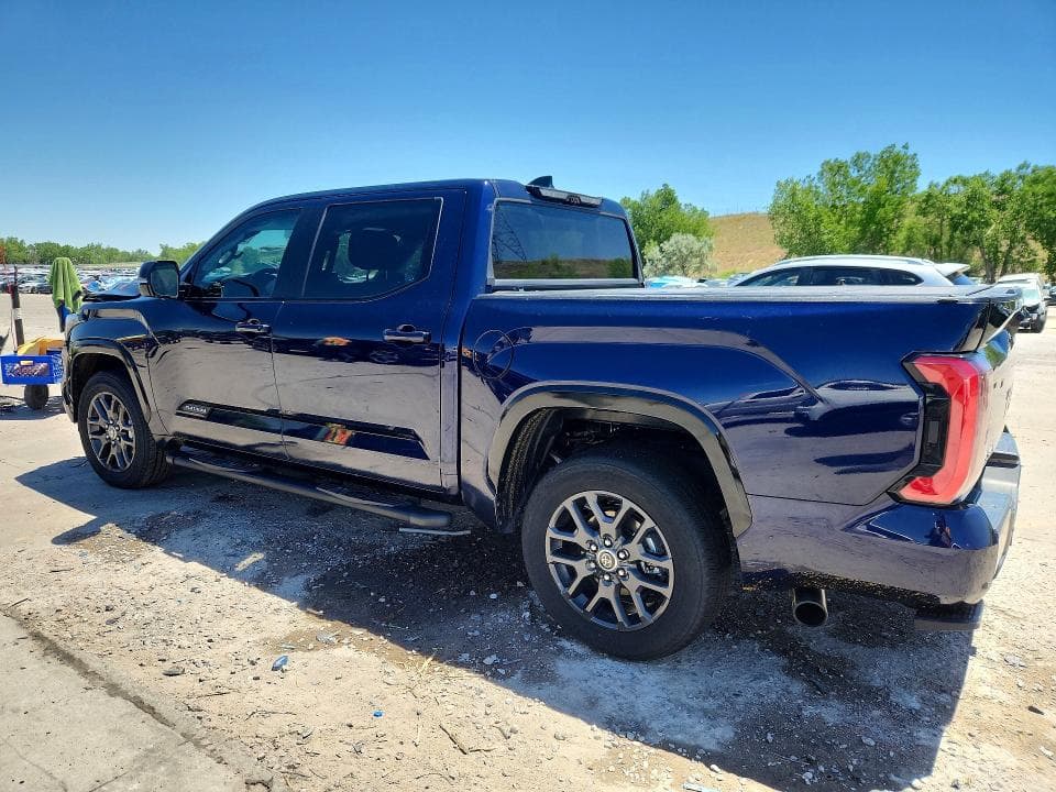 2023 TOYOTA TUNDRA PLATINUM HV PLATINUM HV 2