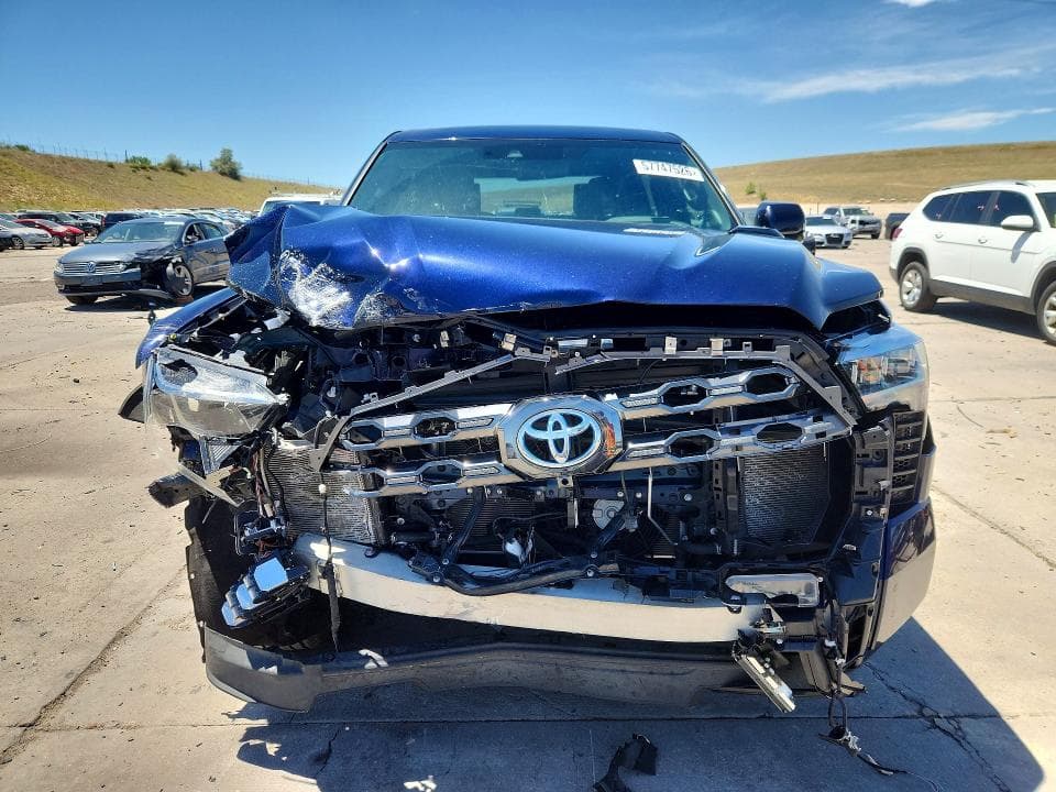2023 TOYOTA TUNDRA PLATINUM HV PLATINUM HV 5