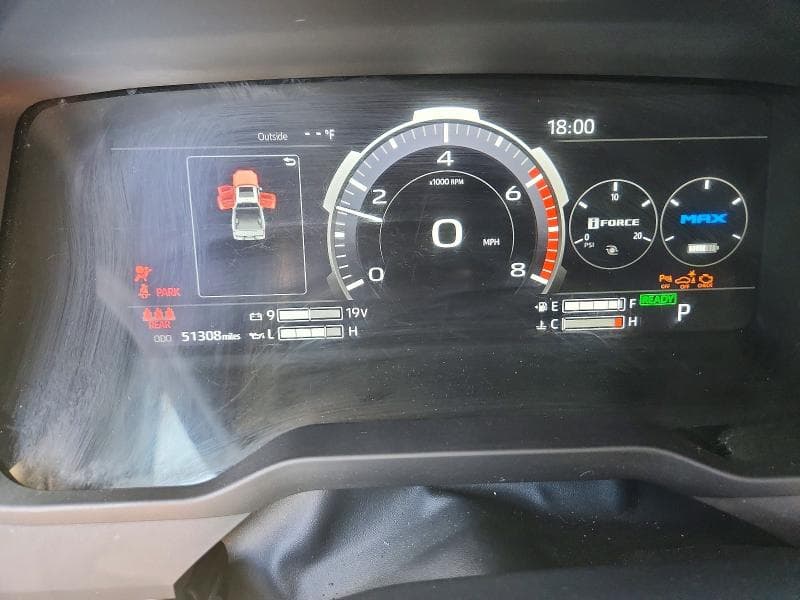 2023 TOYOTA TUNDRA PLATINUM HV PLATINUM HV 9