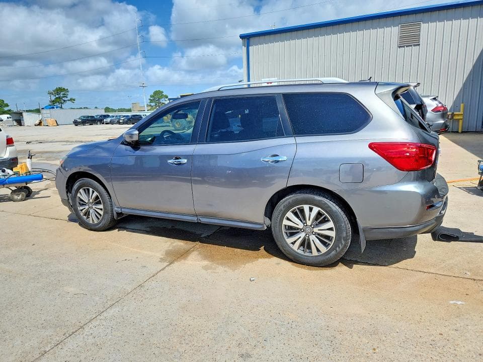 2017 NISSAN PATHFINDER SL 2
