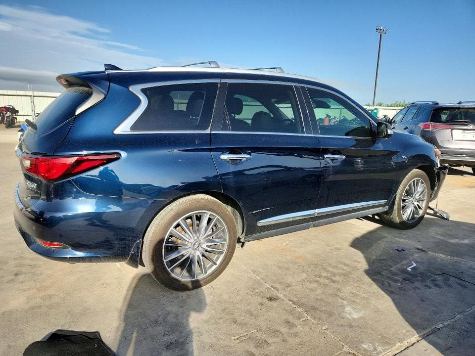2019 INFINITI QX60 LUXE 3