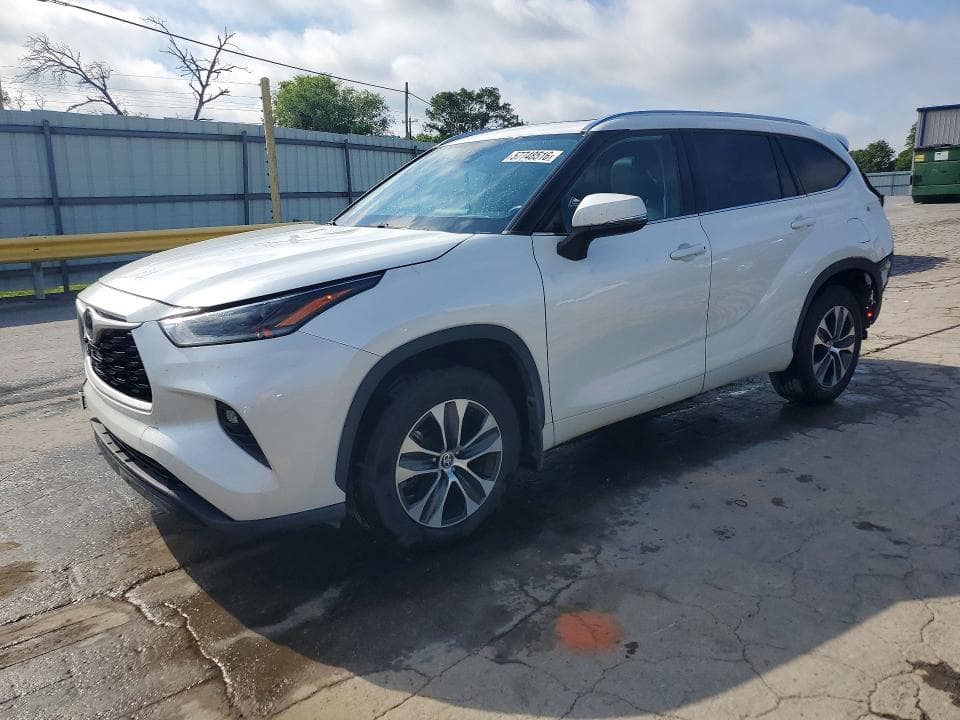 2021 TOYOTA HIGHLANDER XLE XLE - 1