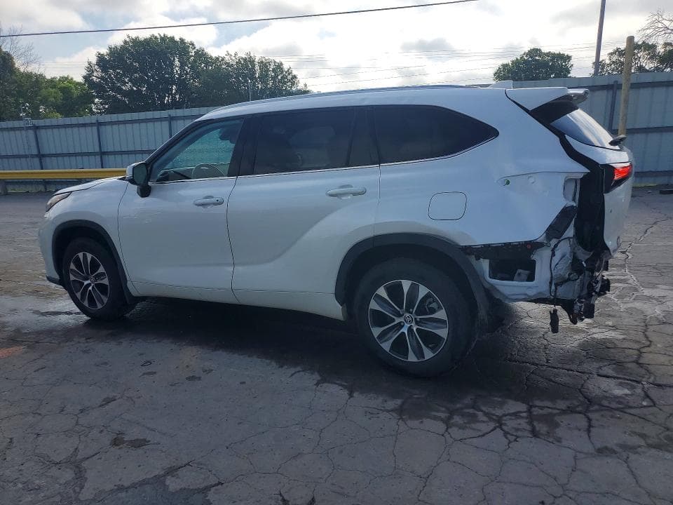 2021 TOYOTA HIGHLANDER XLE XLE 2