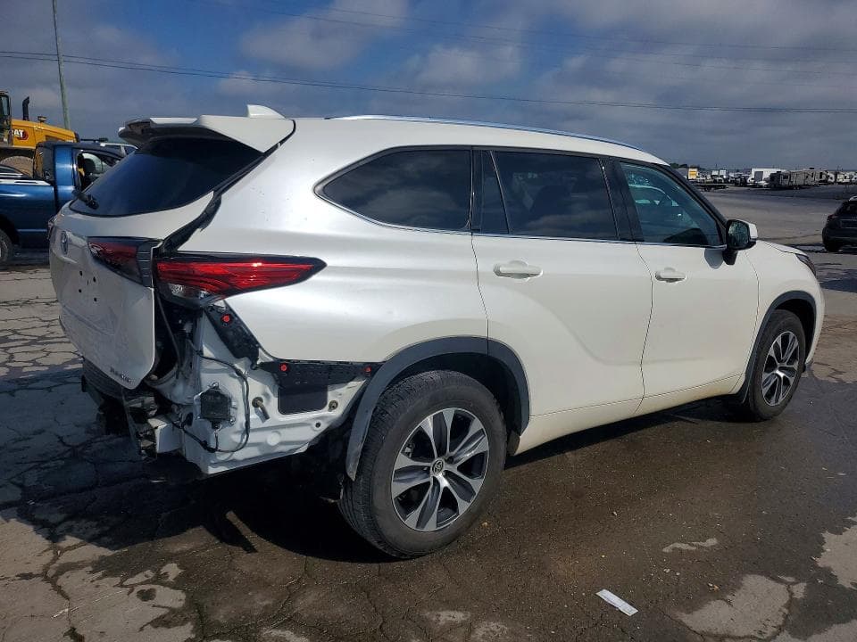 2021 TOYOTA HIGHLANDER XLE XLE 3