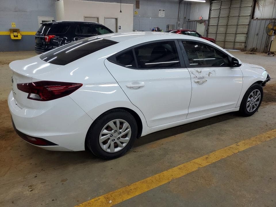 2020 HYUNDAI ELANTRA SE SE 3