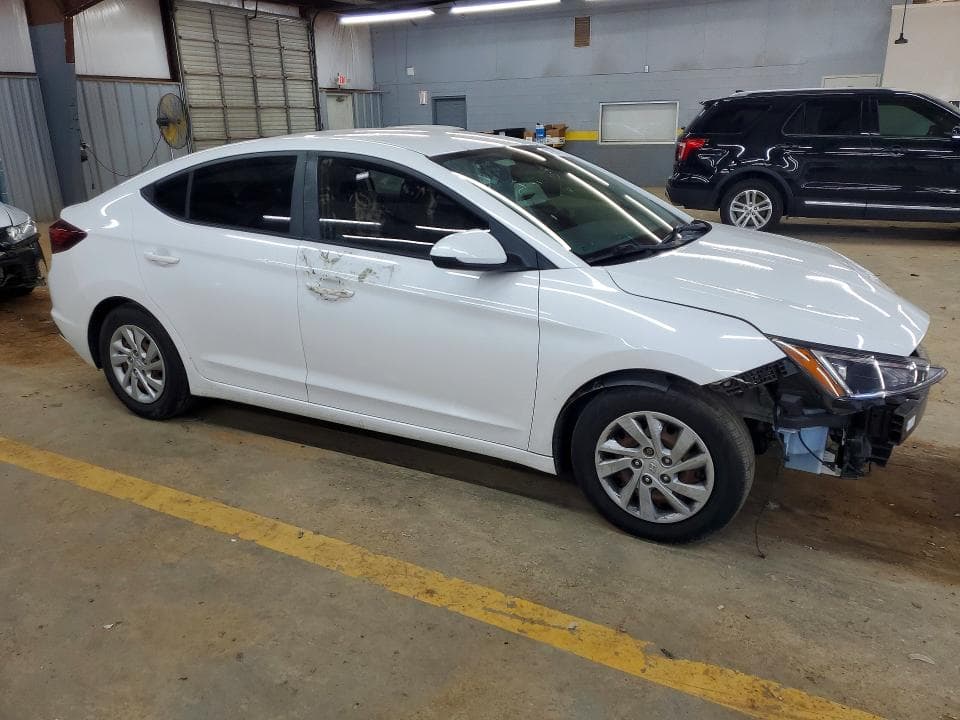 2020 HYUNDAI ELANTRA SE SE 4