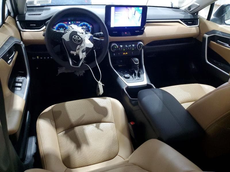 2023 TOYOTA RAV4 LIMITED 8