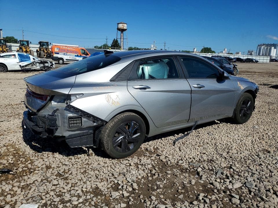 2022 HYUNDAI ELANTRA SEL 3