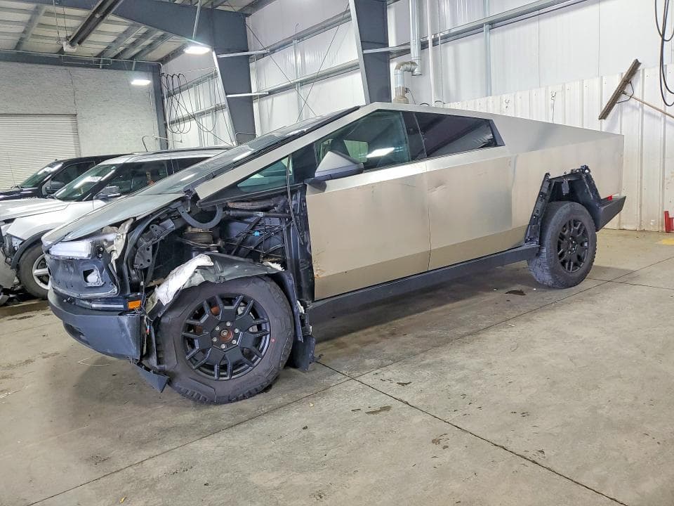 2024 TESLA CYBERTRUCK 1