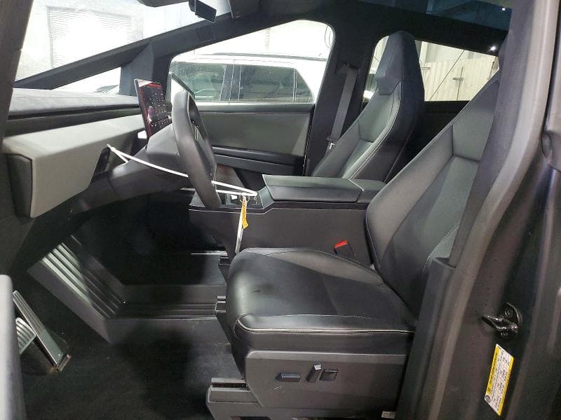 2024 TESLA CYBERTRUCK 7
