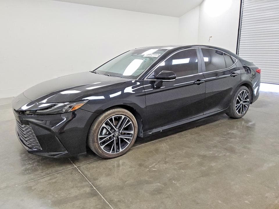 2025 TOYOTA CAMRY XLE - 1