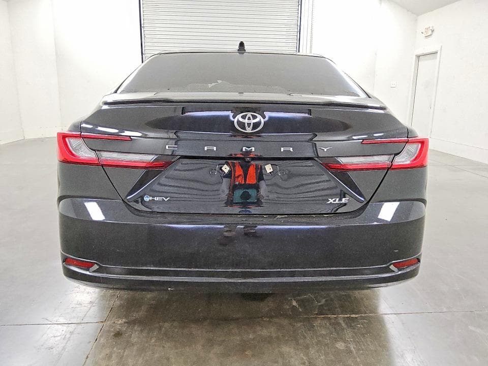 2025 TOYOTA CAMRY XLE 6