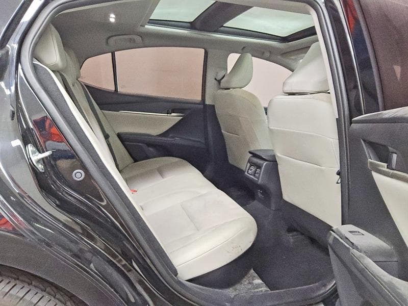 2025 TOYOTA CAMRY XLE 10