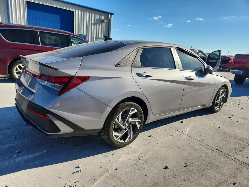 2025 HYUNDAI ELANTRA SEL SPORT SEL SPORT 3