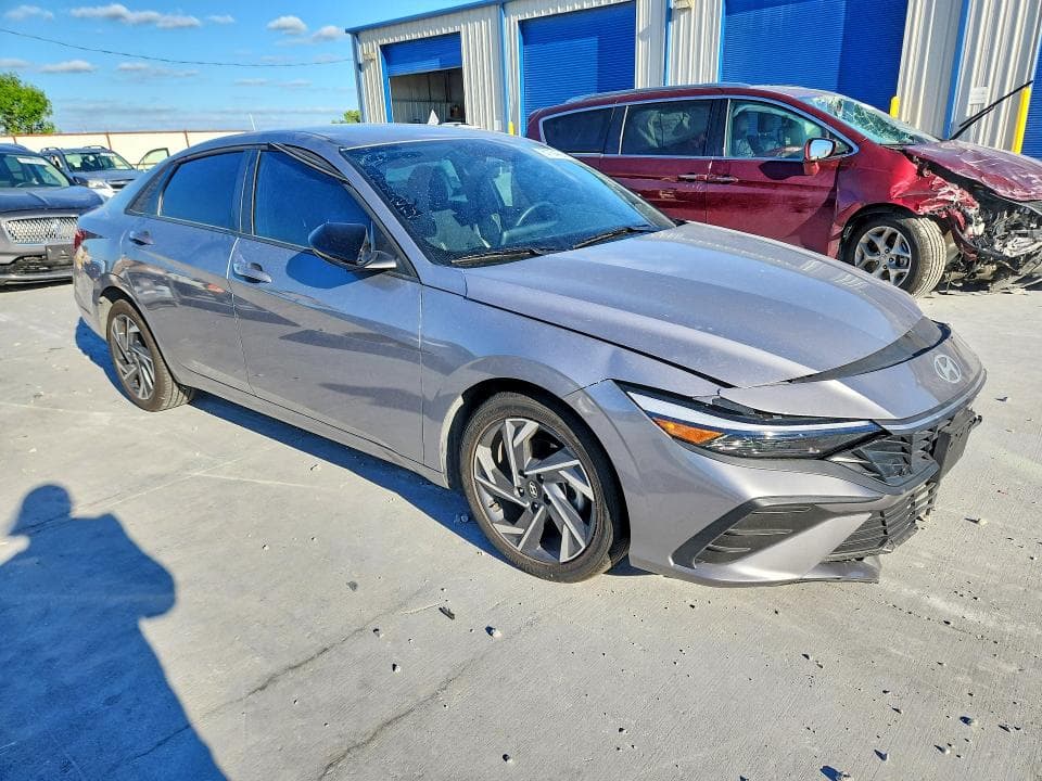 2025 HYUNDAI ELANTRA SEL SPORT SEL SPORT 4