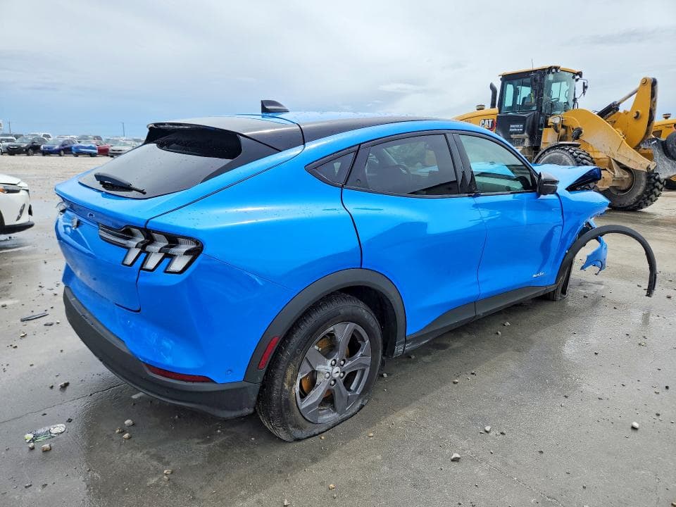 2023 FORD MUSTANG MACH-E SELECT 3