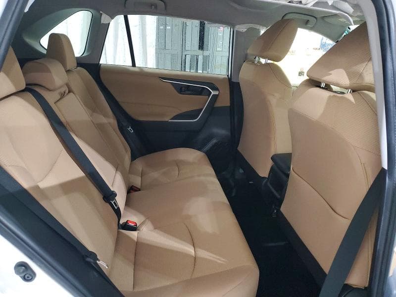 2019 TOYOTA RAV4 LE 11