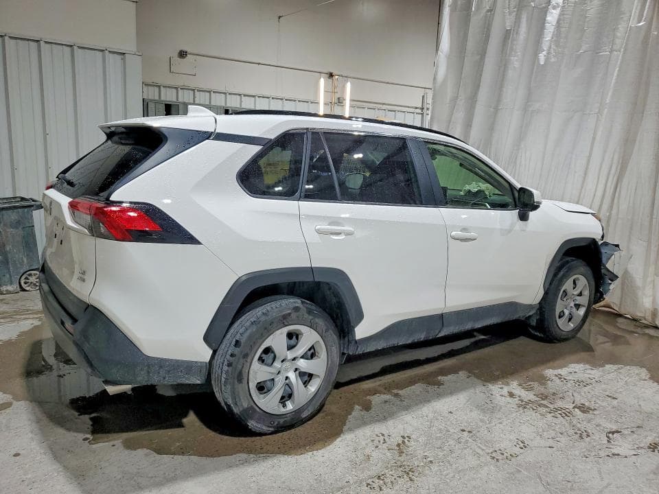 2019 TOYOTA RAV4 LE 3