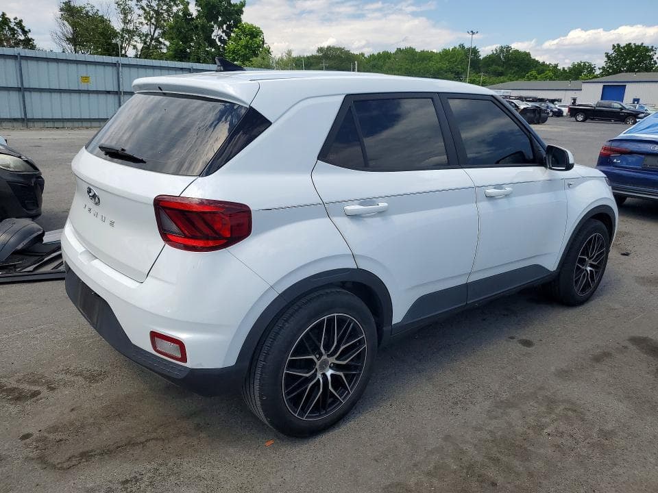 2022 HYUNDAI VENUE SE 3