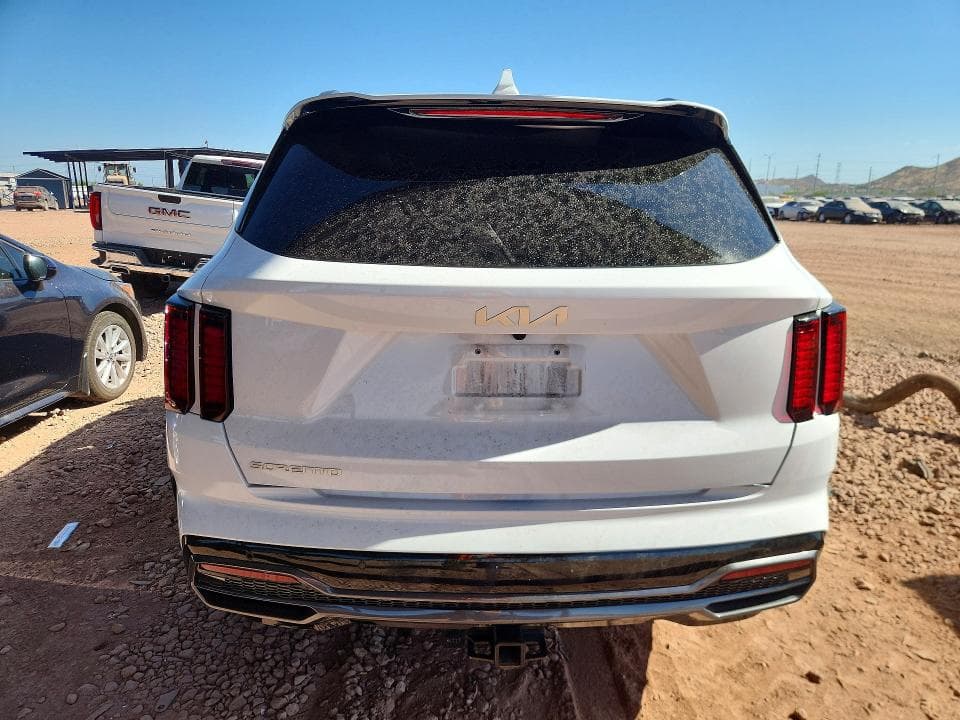2023 KIA SORENTO S 6