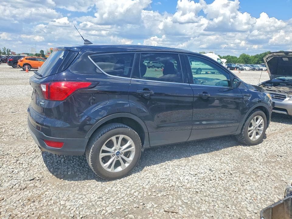 2019 FORD ESCAPE SE SE 3