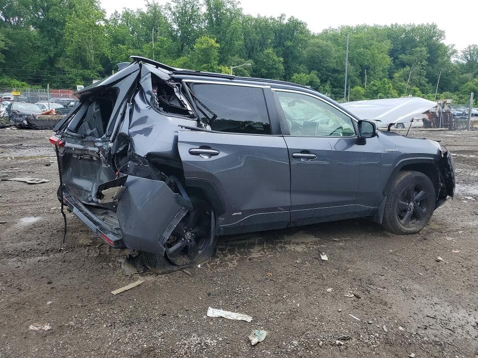 2019 TOYOTA RAV4 XSE 3