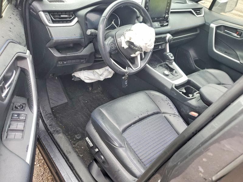 2019 TOYOTA RAV4 XSE 8