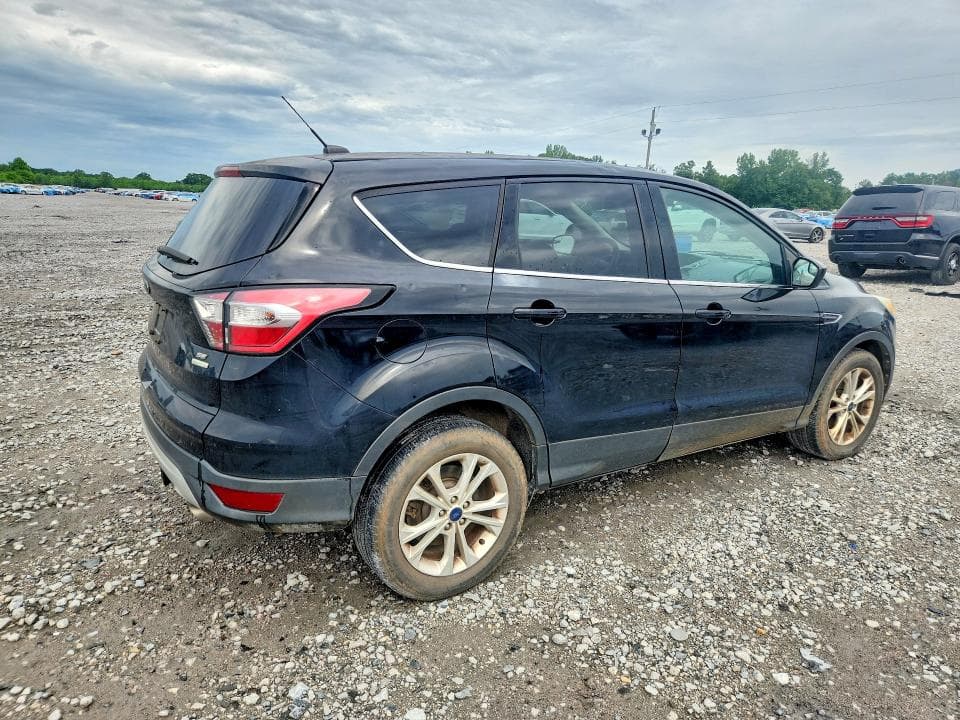 2017 FORD ESCAPE SE 3