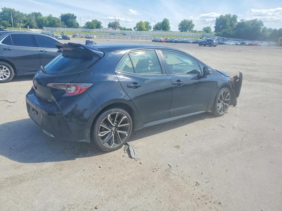 2019 TOYOTA COROLLA HATCHBACK XSE 3