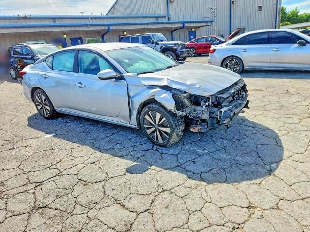 2021 NISSAN ALTIMA SV 4