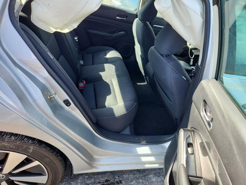 2021 NISSAN ALTIMA SV 10