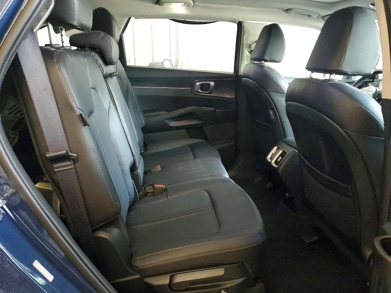 2024 KIA SORENTO S 11
